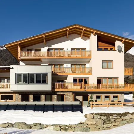 לינה וארוחת בוקר Haus Bstieler 3*