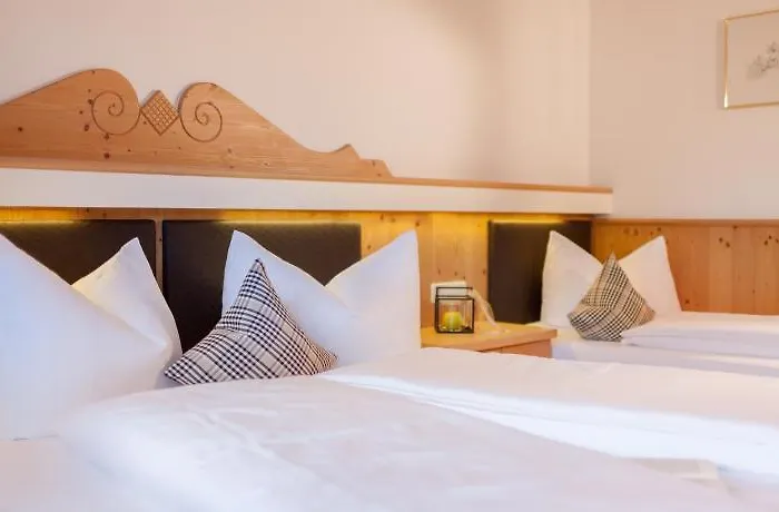 Oda ve Kahvaltı Haus Bstieler Virgen