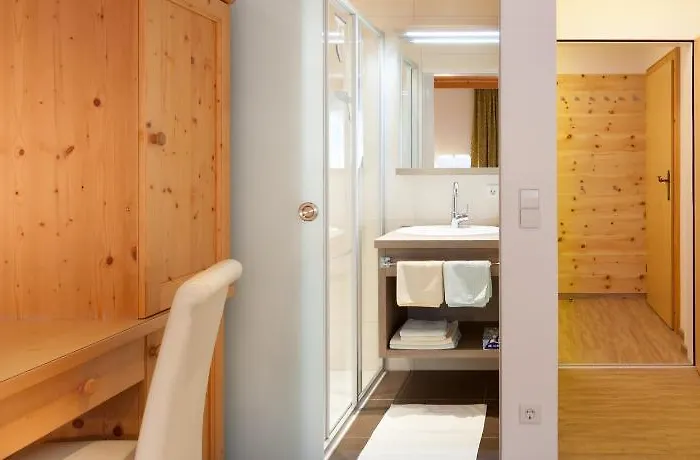 Haus Bstieler Oda ve Kahvaltı 3*