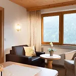 فندق مبيت وإفطار Haus Bstieler 3*