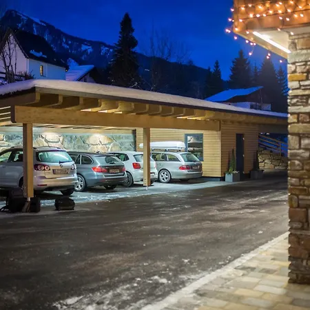 Haus Bstieler לינה וארוחת בוקר 3*