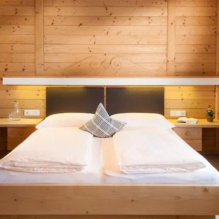 ベッド・アンド・ブレックファスト Haus Bstieler